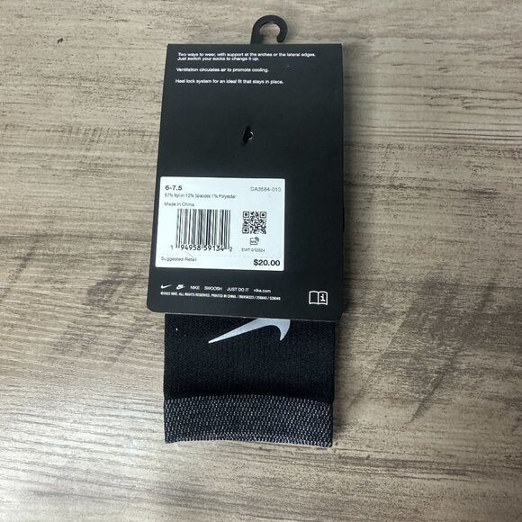 NWT Nike Unisex Spark Dri-FIT Running Crew Socks Black Size Small (DA3584-010) - Picture 6 of 9